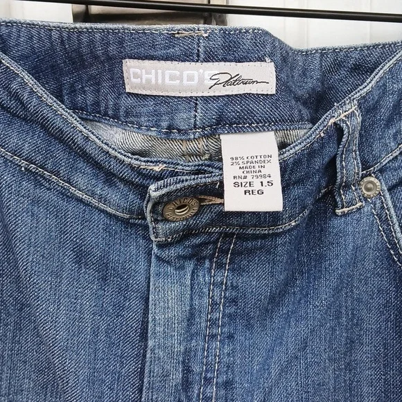 CHICOS Boot Cut Denim Jeans Sz 1.5 / 10 - Picture 5 of 5